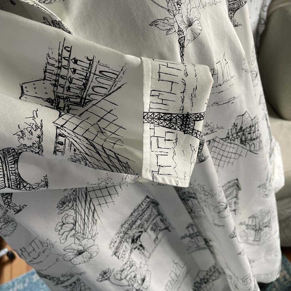 Chico’s Eiffel Tower/Paris print no-iron tunic length blouse. Sz 14. Like new! - Picture 6 of 8